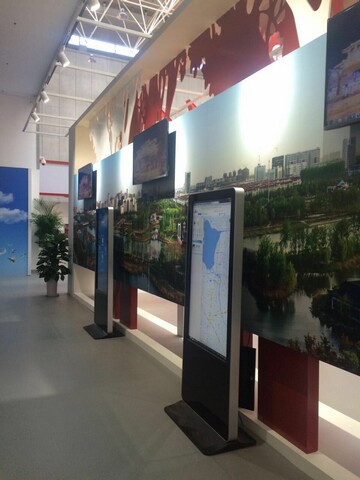 宿遷市建市20周年展覽館信息發(fā)布、觸摸設備均由米可提供1.jpg
